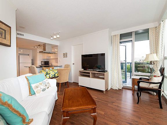 3rd image of 1050 Burrard St #805