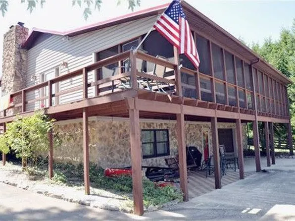 208 Blackberry Hill Rd, Silver Point, TN 38582
