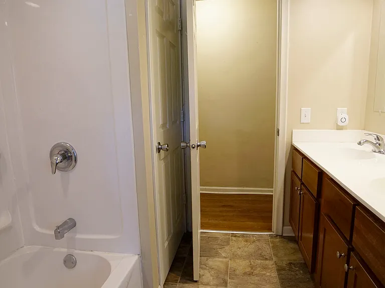2101 Wuthering Heights Rd — Photo 10