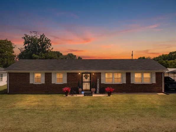 1210 Peacock Rd, Paris, KY 40361