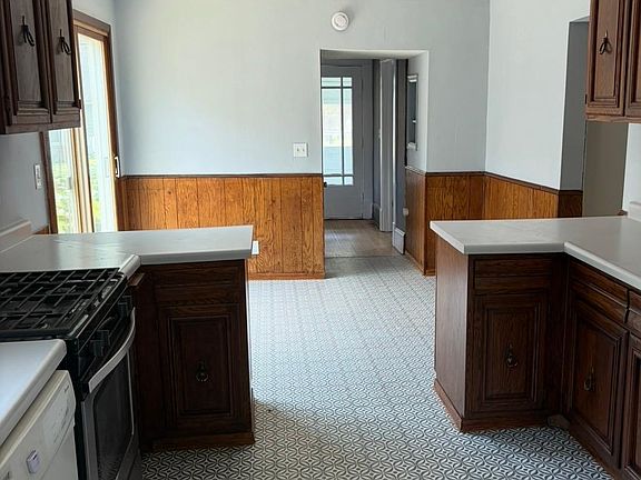 3rd image of 2301 Cole Ave SE
