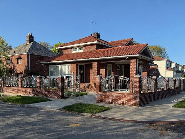10939 194th St, Saint Albans, NY 11412