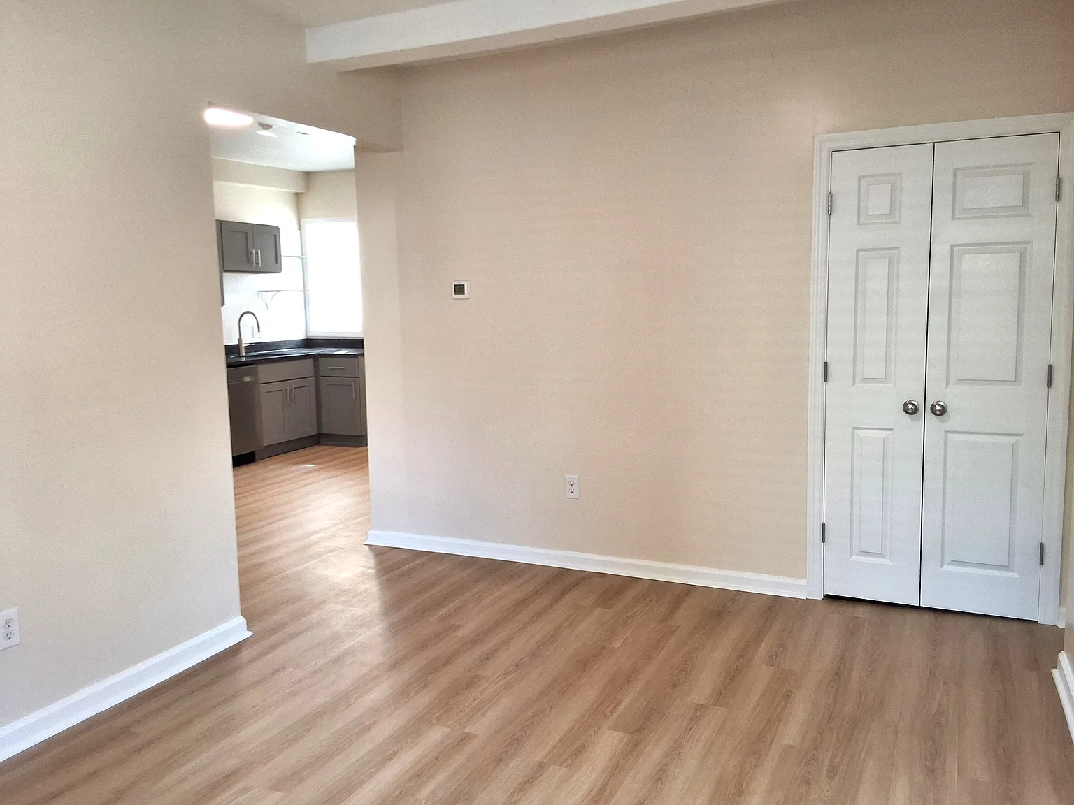 402 E. Orange Street, Lancaster — Photo 3