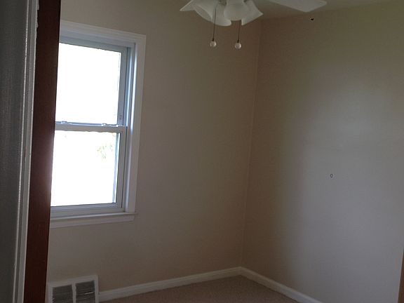 4th image of 1728 Progress Ave