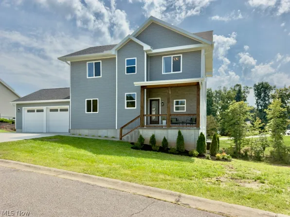 80 Lewis Pointe Dr, Vincent, OH 45784