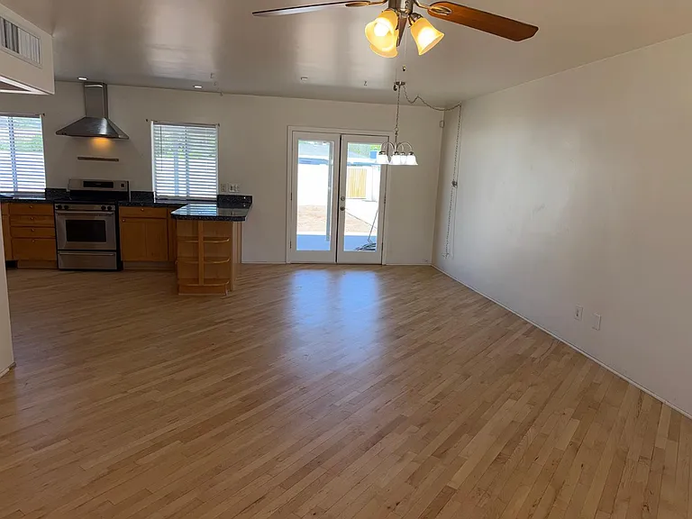 1412 E Colter St — Photo 7