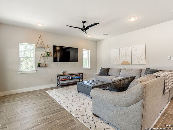 4th image of 1232 DIAMONDHEAD DR