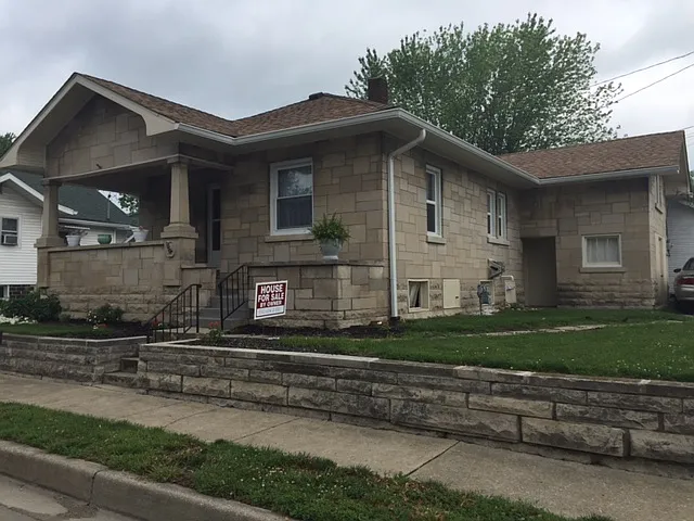 1615 5th St photo 1