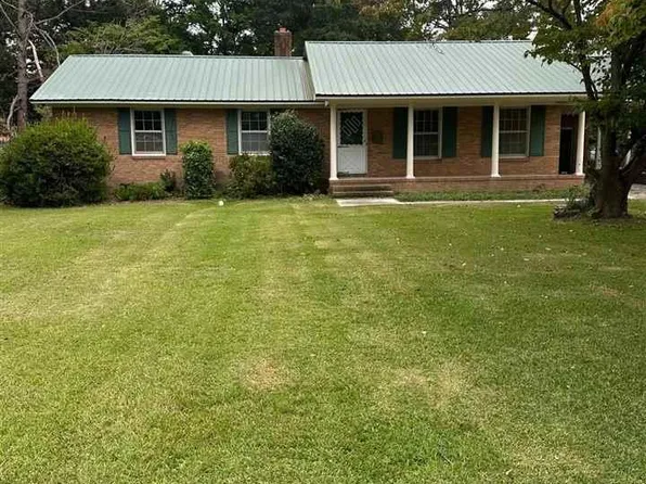 604 Crestview Dr, Bennettsville, SC 29512