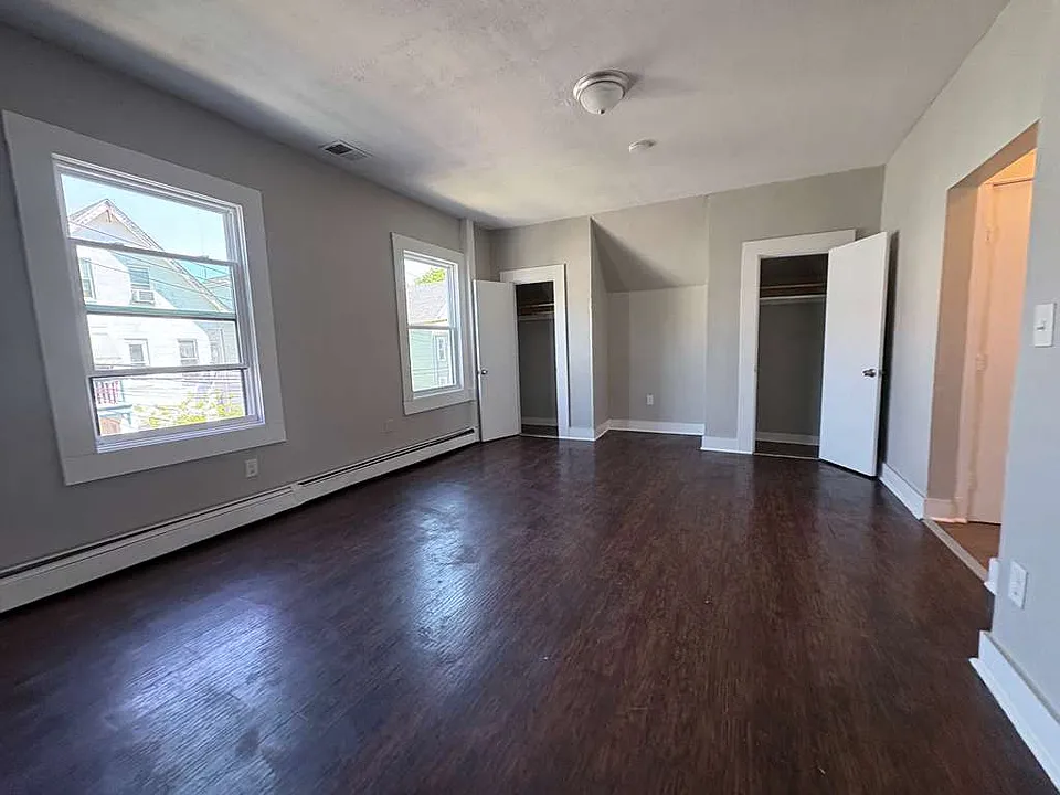 24 Shelter St #22