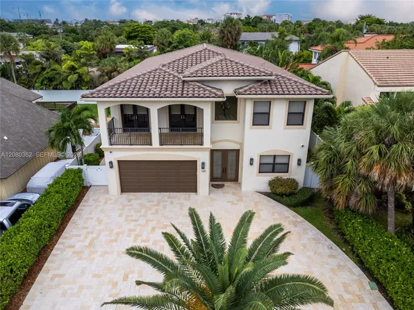 169 SE Wavecrest Way, Boca Raton, FL 33432