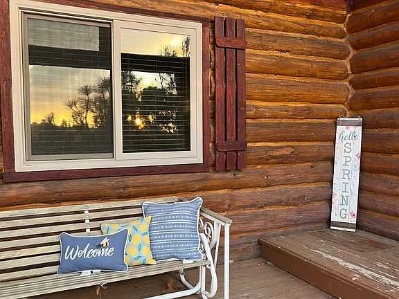 5th image of 30771 Fox Ridge Ct