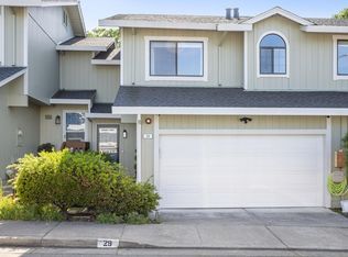 29 Pinewood Ln, Novato, CA