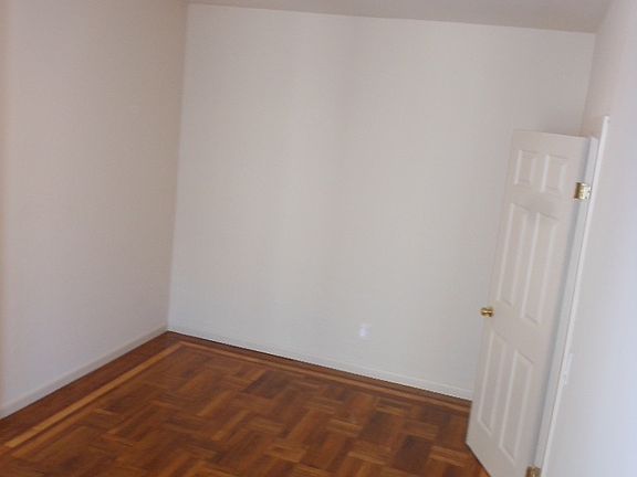 3rd image of 239 E 175th St