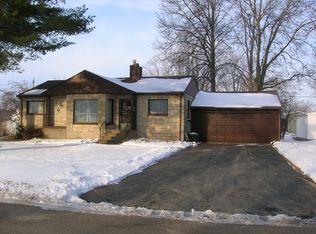 2211 S 10th St, Burlington, IA 52601