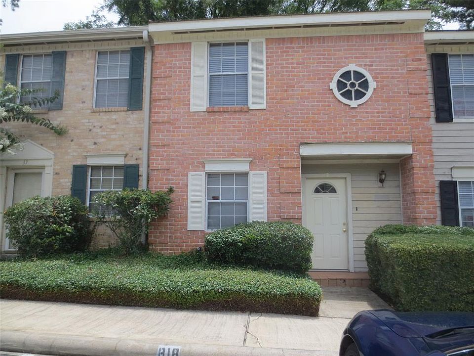1st image of 2030 Plantation Dr Unit 18