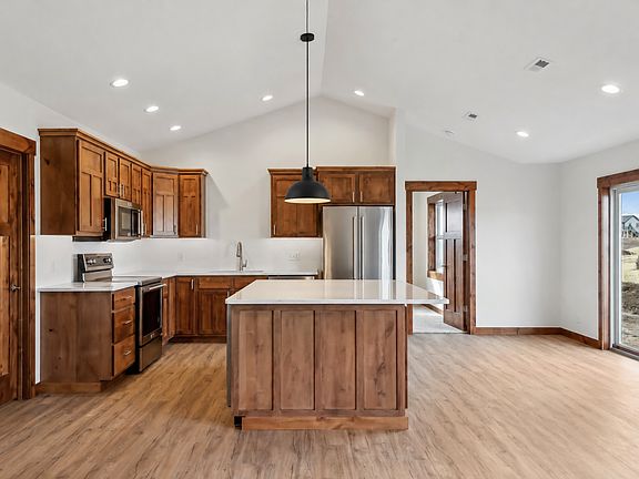 4th image of 745 165th St