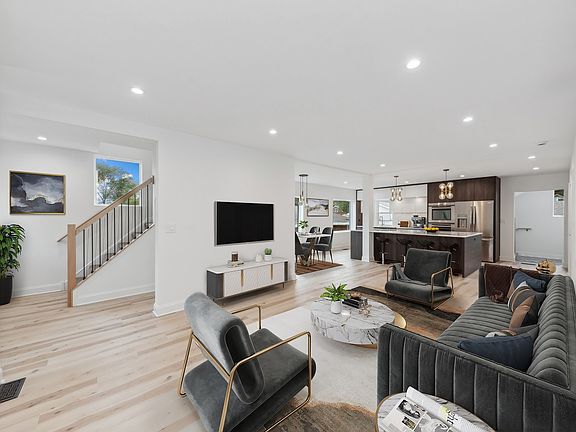 3rd image of 2052 N Newland Ave