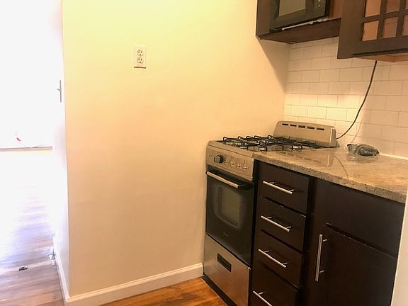 3rd image of 1494 2nd Ave APT 5