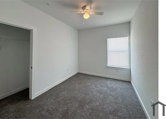 1503 E Southcross Blvd — Photo 15