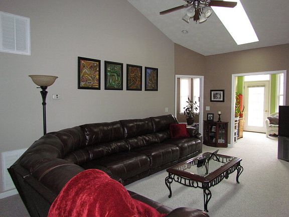 3rd image of 3595 Forest Oaks Ln