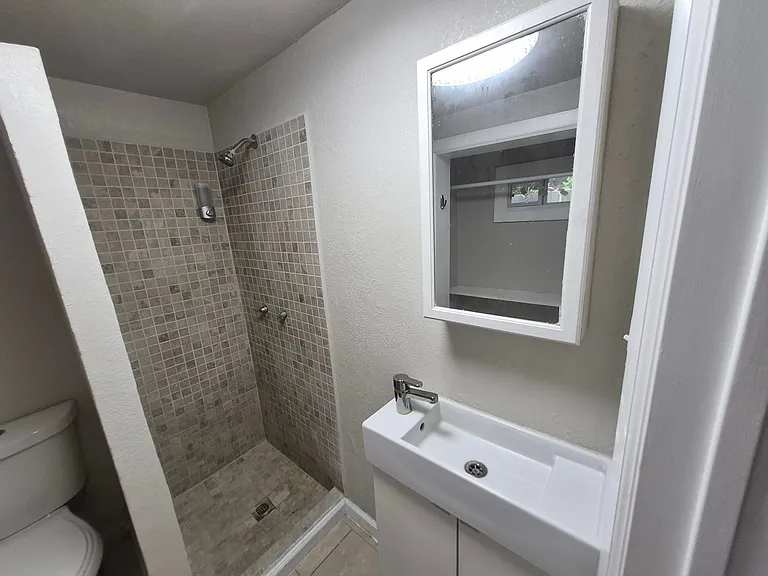 115 Caldwell St #3 — Photo 13