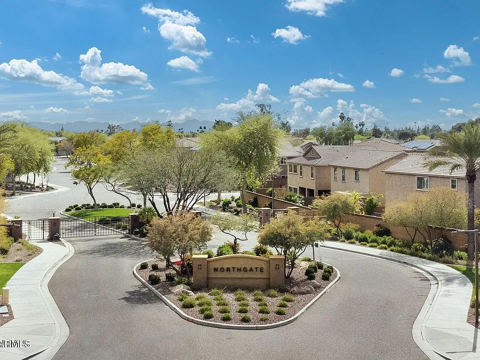 2022 W Marconi Ave