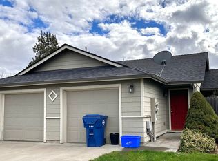 2910 SW Peridot Ave, Redmond, OR 97756