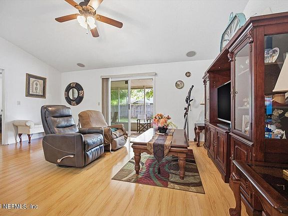 4th image of 8139 FIELDSIDE Drive W