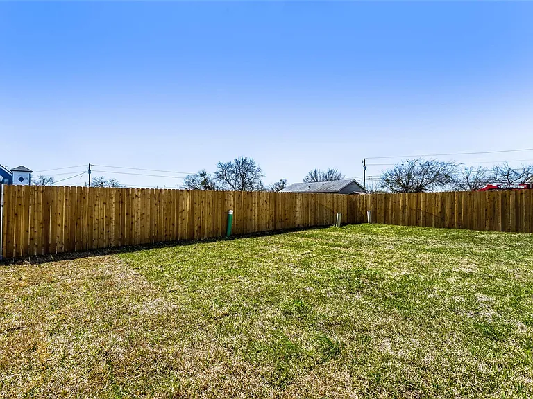 406 E Carrie Mnr — Photo 37