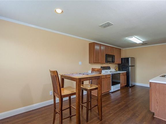 5th image of 1203 Lambert Dr