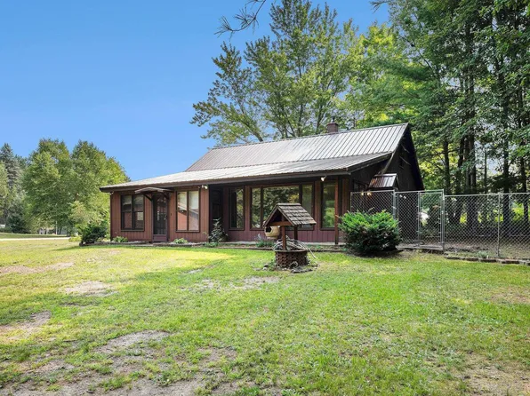 616 Elkhorn Dr, Cadillac, MI 49601