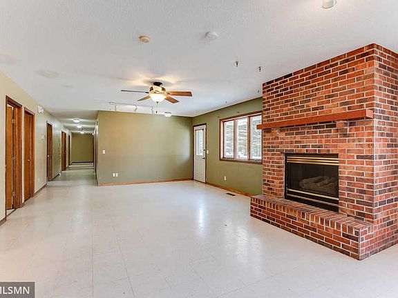 4th image of 514 1st Ave W