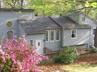 266 Castleair Dr NE, Kennesaw, GA 30144