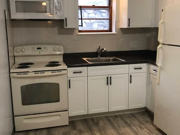 89 Trapelo Rd APT 30, Waltham, MA 02452