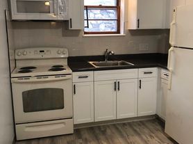 89 Trapelo Rd, Waltham, MA