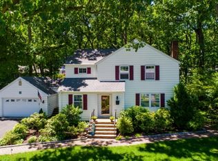 201 Chestnut Dr, Wayne, NJ 07470