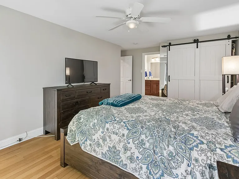 1740 Oakwood Ter #14I — Photo 27