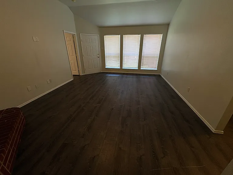 1214 Misty Dr — Photo 9