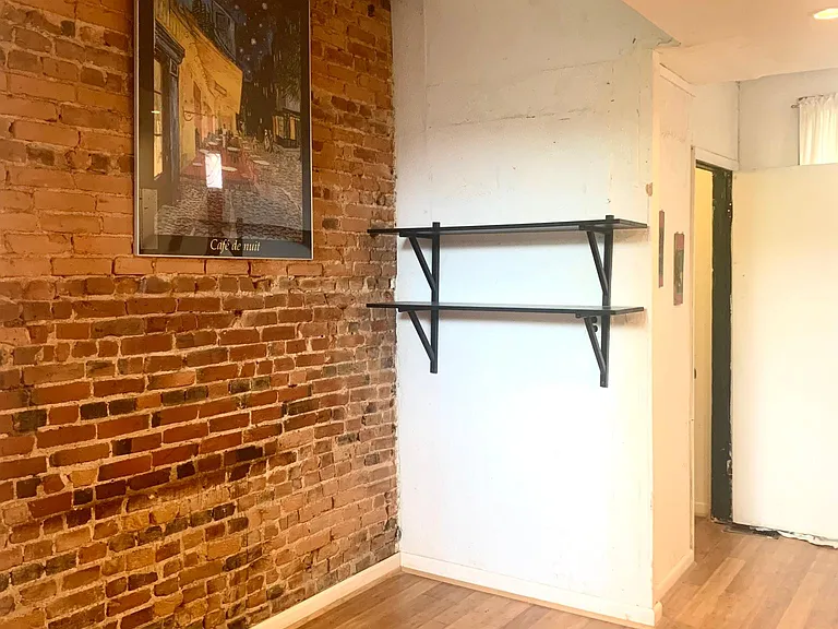 686 Washington Blvd — Photo 8