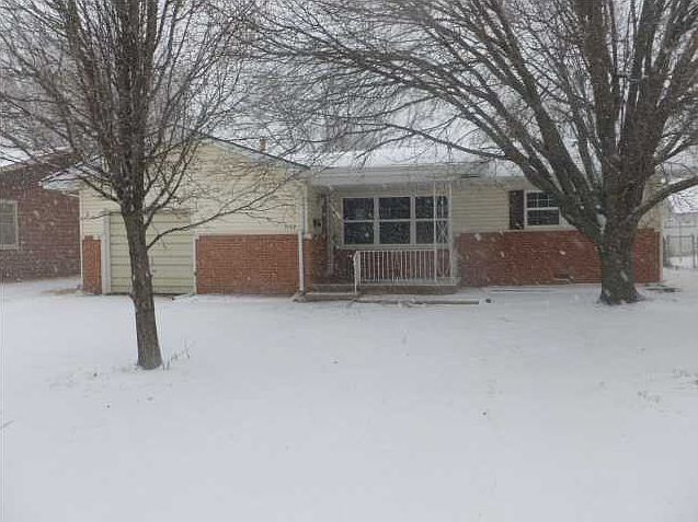 1st image of 3152 S Hiram Ave
