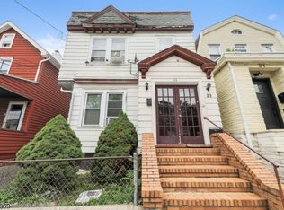 23 Medbourne Ave, Irvington, NJ 07111