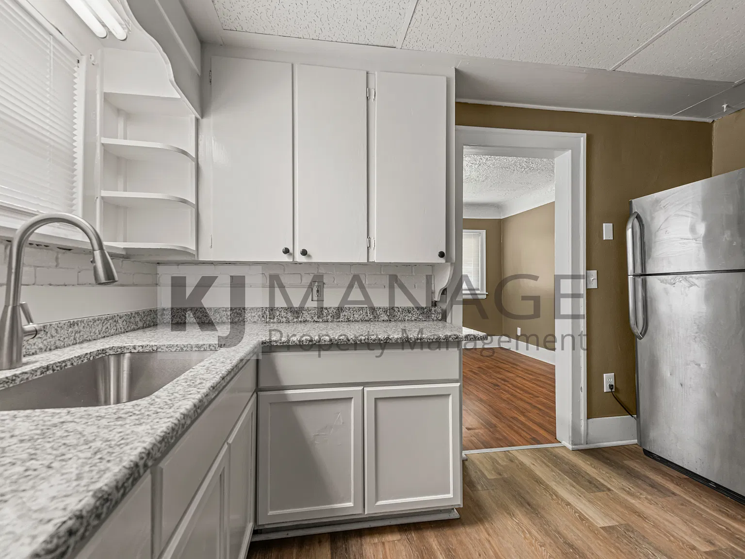 3 bed, 1202 sqft, $1,550 — Photo 3