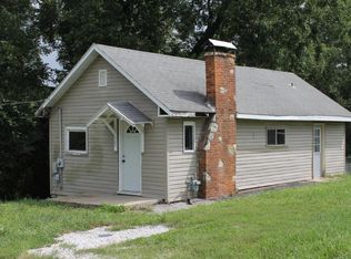 1104 Reams Rd, Boonville, MO 65233