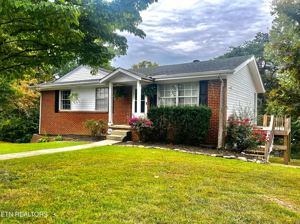 1432 Wake Robin Rd, Knoxville, TN 37918