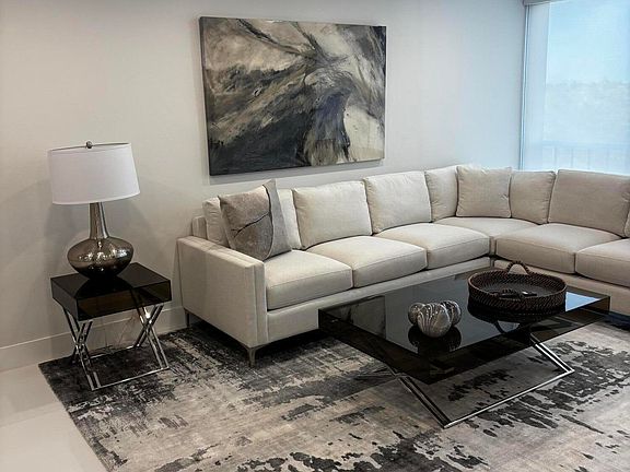 5th image of 7847 Lakeside Boulevard #1063