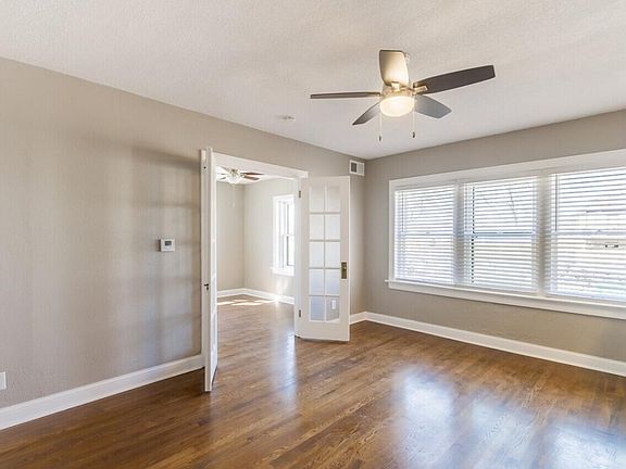2nd image of 3940 Holmes St #4