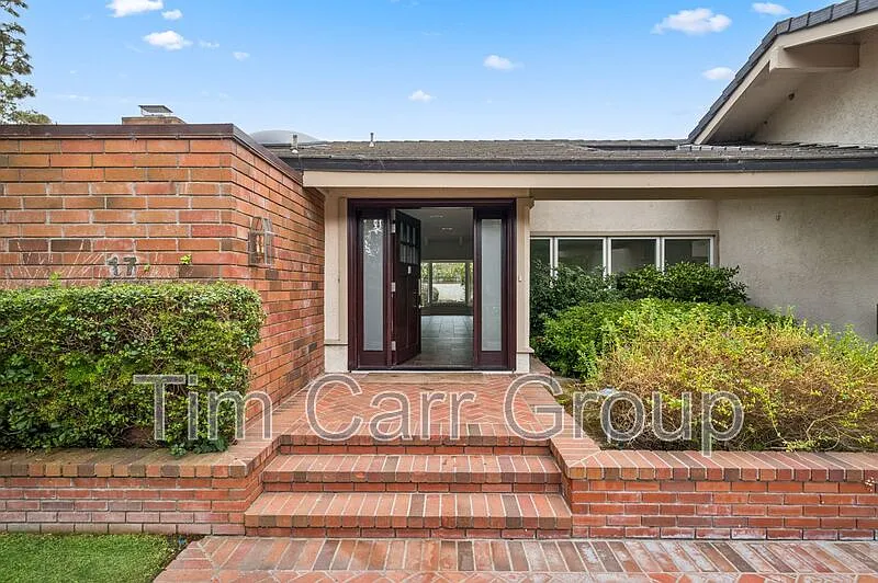 5 bed, 3.0 bath, 3814 sqft, $14,995 — Photo 2