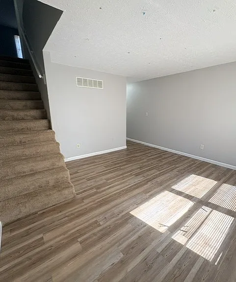 1028 Belle Valley Dr #6 — Photo 2