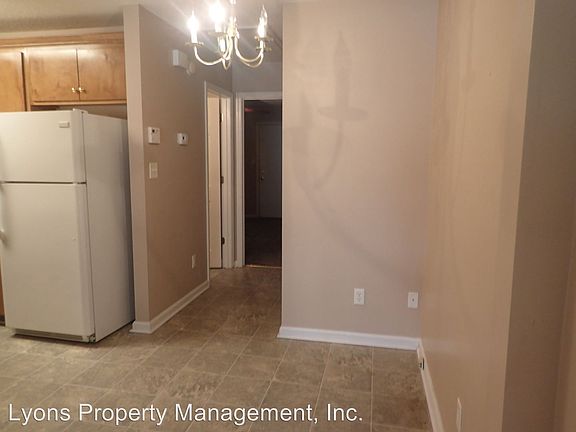 5th image of 1423 E Moore St APT A